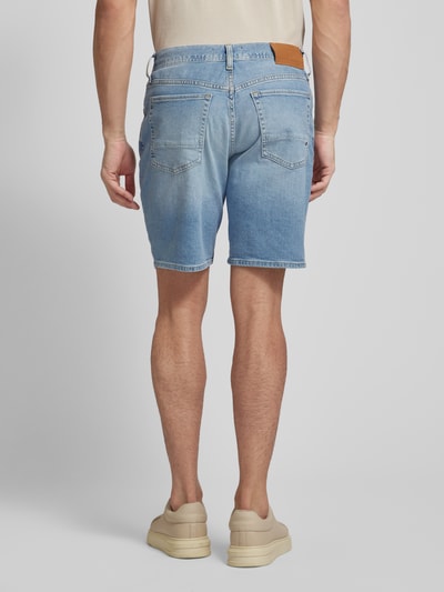 Tommy Hilfiger Regular Fit Jeansshorts im 5-Pocket-Design Modell 'BROOKLYN' Hellblau 5