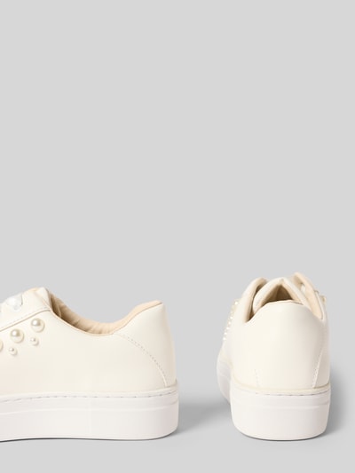 Productfoto, Sneaker met parels model 'Aphaea Pearl' van Rainbow Club, afgerond model met vetersluiting, structuurzool, hakhoogte maat 39: 4 cm, schachthoogte maat 39: 6 cm, schachtbreedte maat 39: 6 cm, effen wit met pareldecoratie