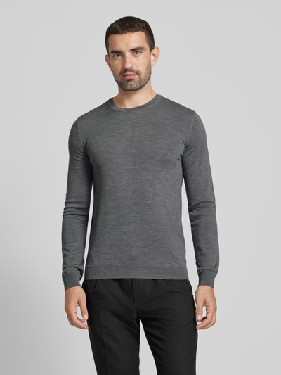 HUGO Pullover aus  Schurwolle mit Label-Stitching Modell 'Cedric' Mittelgrau Melange 4