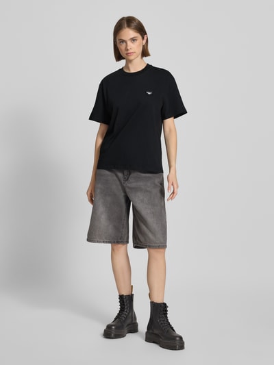 Carhartt Work In Progress T-shirt z naszywką z logo model ‘Heart II Hartt’ Czarny 1