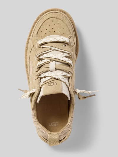 Produktfoto, Sneaker aus Leder mit Label-Details Modell 'MINIMEL' von UGG, beżowy kolor, okrągły kształt, sznurowanie, strukturalna podeszwa, wysokość obcasa 2 cm, wysokość cholewki 7 cm, szerokość w rozmiarze 40: 8 cm