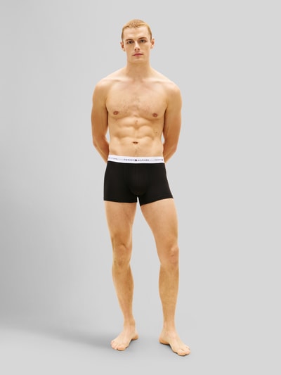 Tommy Hilfiger obcisłe bokserki o kroju regular fit z mieszanki bawełny w zestawie 3 szt. Oceaniczny 1