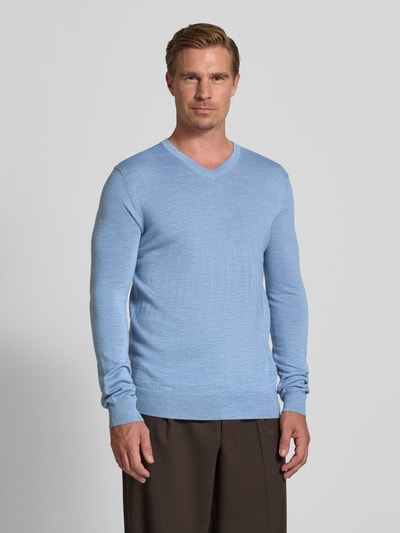 Christian Berg Men Strickpullover aus Merino-Mix mit V-Ausschnitt Hellblau Melange 4
