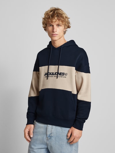 Jack & Jones Bluza z kapturem i nadrukiem z logo model ‘LEGACY’ Ciemnoniebieski 4