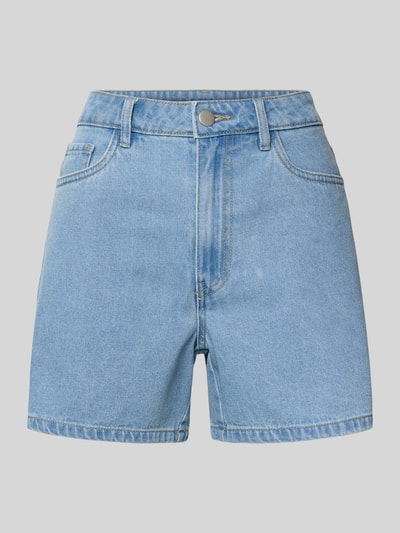 Produktfoto, Regular Fit Jeansshorts aus Baumwoll-Mix Modell 'ABBI' von Pieces in heller Denim-Optik mit 5-Pocket-Design und Gürtelschlaufen.