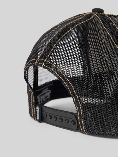 Produktfoto, Trucker Cap mit Logo-Stitching von Von Dutch aus schwarzem Mesh und Baumwoll-Mix, Snapback, Detailaufnahme der Rückseite.