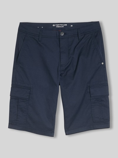 Produktfoto, Regular Fit Cargoshorts aus Baumwoll-Mix von Tom Tailor in Optik: Unifarben, Strukturiert, mit Label-Patch, Knopf-Reißverschluss, seitliche Eingrifftaschen, Paspeltaschen, Cargotaschen, Materialverarbeitung: Piqué