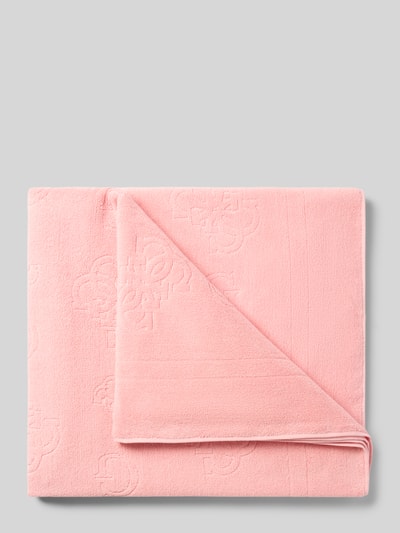 Produktfoto, Handtuch aus Baumwolle mit Logo-Muster von Guess in Rosa, rechteckig, Allover-Look, weiche Textur, Maße 102 x 186 cm