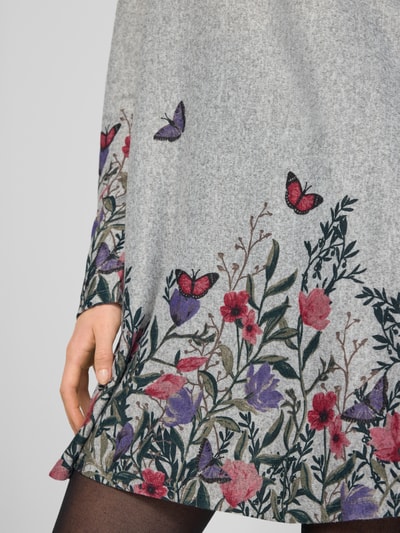 Apricot Regular Fit Kleid in Strick-Optik Hellgrau 3