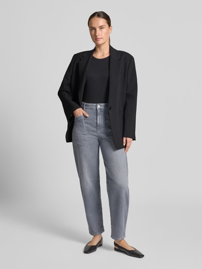 Marc Cain Relaxed Fit Jeans mit aufgesetzten Taschen Hellgrau 1