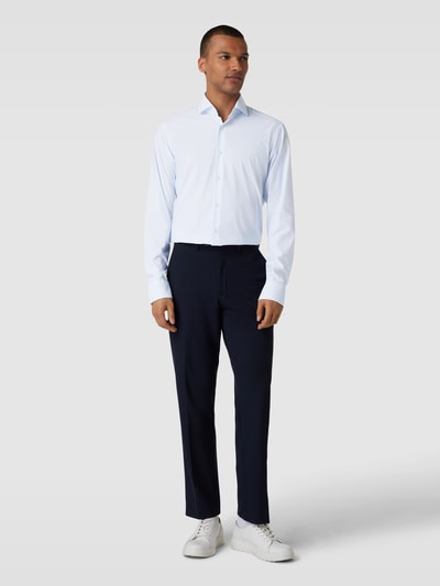 BOSS Modern Fit Regular Fit Business-Hemd mit Haifischkragen Modell 'Joe Spread' Bleu 1