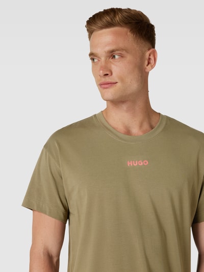 HUGO T-Shirt mit Label-Print Oliv 3