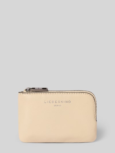 Produktfoto, Portemonnaie mit Logo-Prägung Modell 'Lena' von LIEBESKIND BERLIN in Beige, glatte Oberfläche, Reißverschluss, Steckfächer innen.