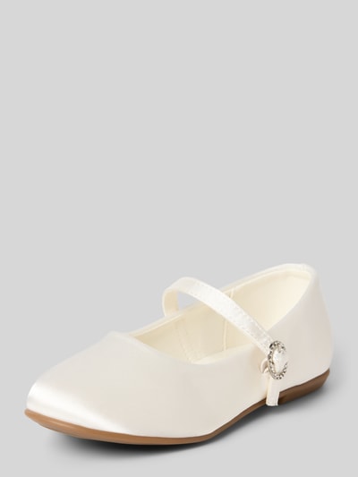 Produktfoto, Ballerinas mit Riemen und Ziersteinbesatz von DANAMADE aus Satin in Creme mit abgerundeter Spitze, Absatzhöhe 1 cm, Schafthöhe 6 cm, Schaftweite 4 cm.