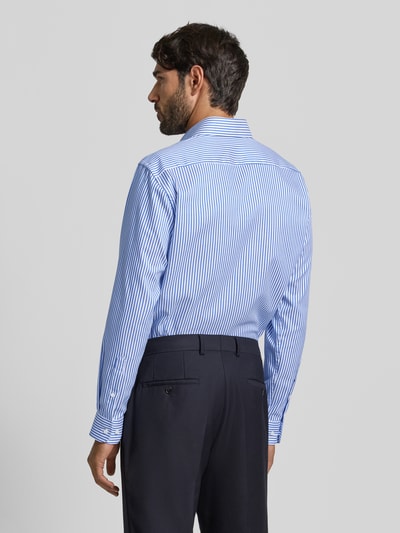 Christian Berg Men Regular fit zakelijk overhemd met haaikraag Koningsblauw - 5