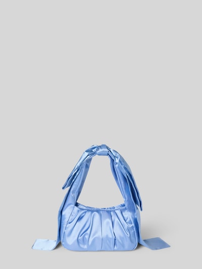 Produktfoto, Handtasche aus Satin mit Magnetverschluss van Jake*s Cocktail in lichtblauw met plooien, draagband, hoofdvak, breedte 23 cm, lengte 13 cm, diepte 11 cm, schouderband 40 cm