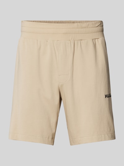 HUGO Regular Fit Shorts mit Label-Print Sand 2