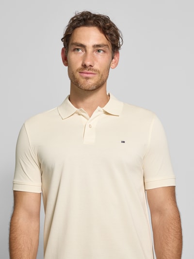 Christian Berg Men Regular Fit Poloshirt mit Logo-Stitching Metallic Beige 3
