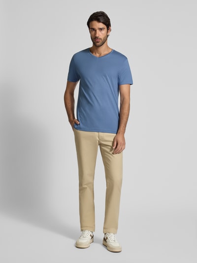 Christian Berg Men T-Shirt mit V-Ausschnitt Jeansblau 1