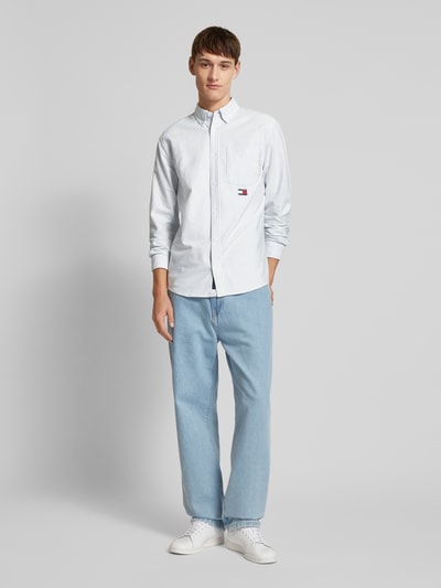 Tommy Jeans Regular Freizeithemd mit Label-Stitching Modell 'OXFORD' Hellblau 1