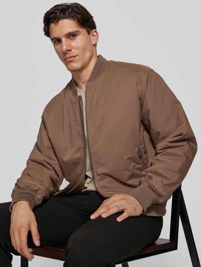 CK Calvin Klein Bomberjacke mit Reißverschlusstaschen Modell 'SPORT HERO BOMBER' Beige 3