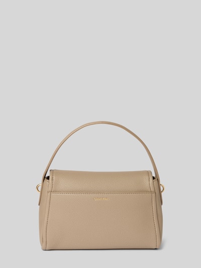 Productfoto, Handtasche met label-applicatie van CK Calvin Klein in beige met kliksluiting, schouderriem, afmetingen 24x19x10 cm, tas textuur