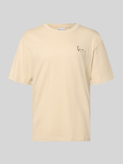 Produktfoto, Relaxed Fit T-Shirt mit Logo-Stitching von KARL KANI, beige, Herren T-Shirt aus reiner Baumwolle mit Rundhalsausschnitt, Rückenlänge 65 cm bei Größe M.