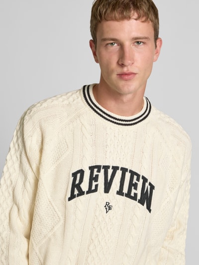 REVIEW Strickpullover mit Label-Stitching Ecru 3