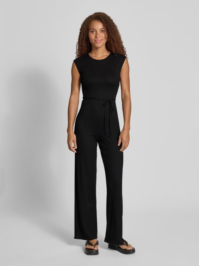 EDITED Jumpsuit mit Rundhalsausschnitt und Bindegürtel Black 4