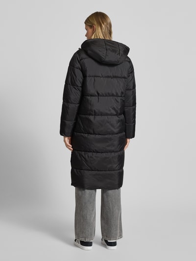 Only Płaszcz pikowany o kroju regular fit z kapturem model ‘JENNY’ Czarny 5