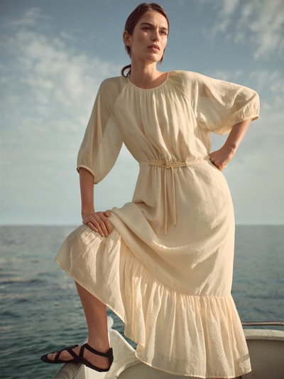 Christian Berg Woman Selection Midi-jurk in laagjeslook Lichtgeel - 6