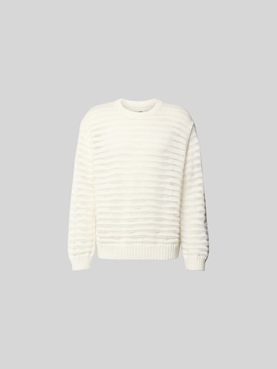 Produktfoto, Relaxed Fit Pullover in Strick-Optik von MM6 Maison Margiela aus reiner Baumwolle in Creme mit Rundhalsausschnitt und elastischen Abschlüssen, Rückenlänge 67 cm bei Größe M