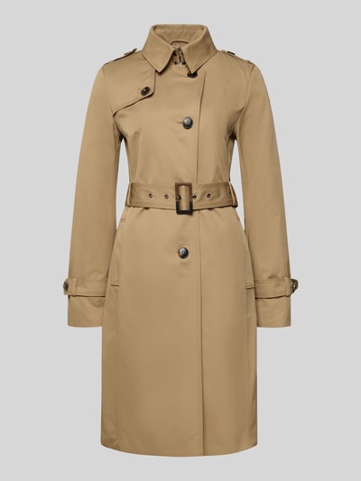 Produktfoto, Trenchcoat mit Stoffgürtel von Jake*s Casual, beżowy materiał z bawełną, krój slim fit, pasek, kieszenie, długość 99 cm, szerokość ramion 40 cm, szerokość w rozmiarze 41 cm, długość rękawa 64 cm