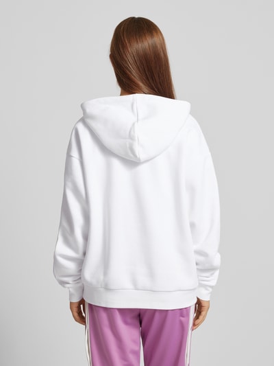 ADIDAS SPORTSWEAR Hoodie mit Label-Print Modell 'Holiday' Offwhite 5