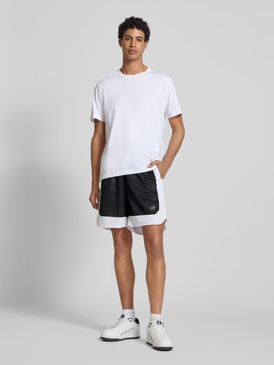 CHAMPION Loose Fit Shorts mit Logo-Badge Black 1