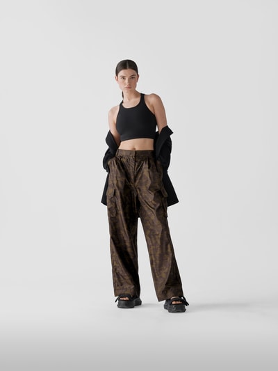 Tibi Cargohose mit Camouflage-Muster Dunkelgruen 1