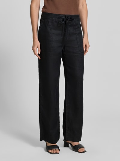Frauenmodel trägt Regular Fit Weite Hose aus reinem Leinen von Lauren Ralph Lauren, Optik: Unifarben, Flammgarn, Nahaufnahme Oberkörper.