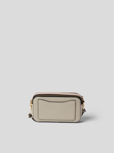 Marc Jacobs Crossbody Bag mit Label-Prägung Hellgrau 5