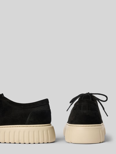 Produktfoto, Sneaker aus echtem Leder Modell 'Austin' von Antony Morato für Herren, schwarze Oberfläche, cremefarbene Profilsohle, abgerundete Passform, Schnürverschluss, Absatzhöhe 5 cm, Schafthöhe 7 cm, Schaftweite 6 cm, Textur aus Glattleder und strukturierter Sohle