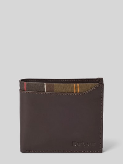 Produktfoto, dunkelbraunes Portemonnaie aus echtem Rindsleder Modell 'BRODICK' von Barbour, klare Kanten, glatte Textur, Herren Portemonnaie von Barbour
