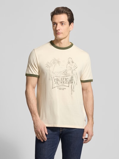 GUESS T-shirt met motiefprint Model 'NO PLAN TO LEAVE' Offwhite - 4
