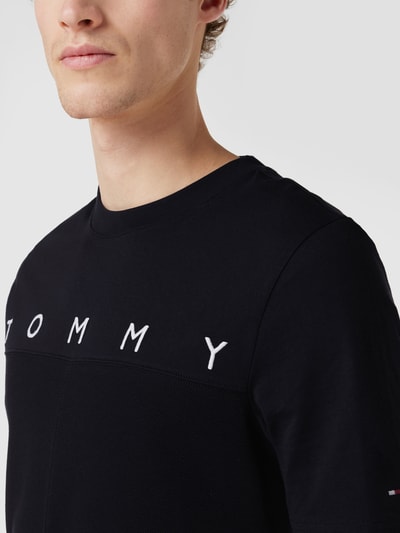 Tommy Hilfiger T-Shirt mit Label-Schriftzug Marine 3