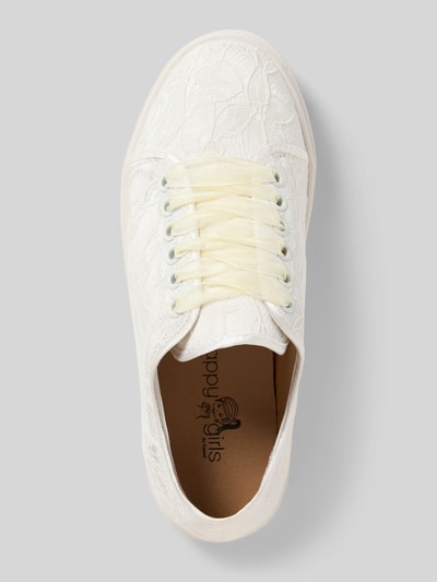 Produktfoto, Schnürschuhe mit strukturierter Sohle von Happy Girls in Weiß mit abgerundeter Spitze und Schnürverschluss, Oberflächenstruktur gut sichtbar