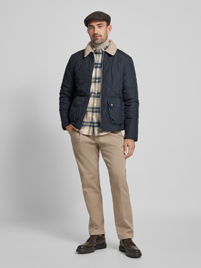 Barbour Koszula casualowa o kroju tailored fit z kołnierzykiem typu button down model ‘Betsom’ Piaskowy 1