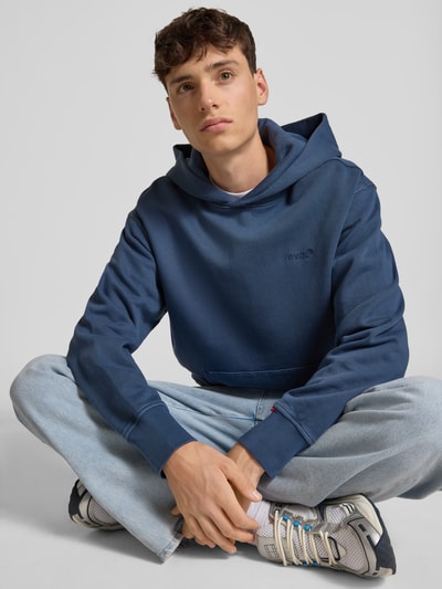 Levi's® Hoodie mit Känguru-Tasche und Label-Stitching Jeansblau 3