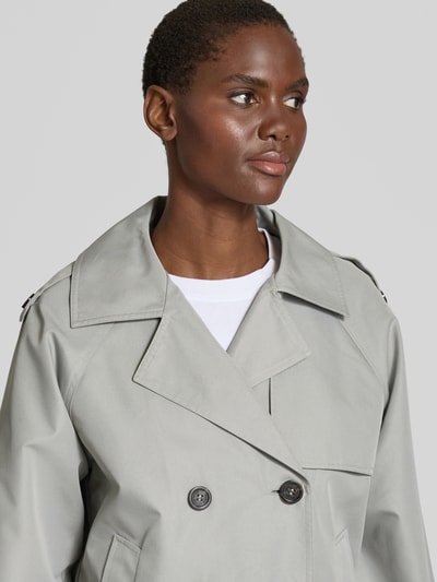 OAKWOOD Trenchcoat mit Leistentaschen Modell 'MARGOT' Hellgrau 3