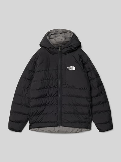 Produktfoto, Steppjacke mit Kapuze und Logo von The North Face, czarna, krój regular fit, funkcja dwustronna, logo, długość pleców w rozmiarze M 61 cm, szerokość ramion w rozmiarze M 24 cm, długość rękawa w rozmiarze M 63 cm, gładka tekstura, lekki połysk