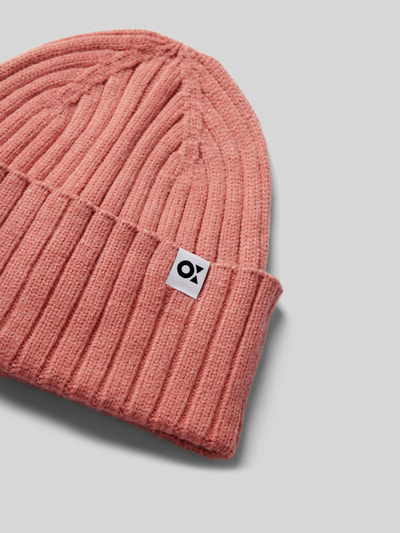 OPUS Czapka beanie z detalem z logo model ‘Adela’ Łososiowy 2