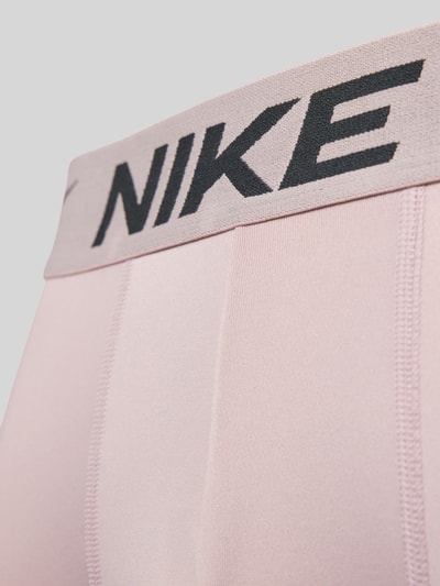 Produktfoto, Micro Trunks im 3er-Pack mit Logo-Bund von Nike, rosa Material-Mix mit Stretch-Anteil, Körpernaher-Schnitt, Elastischer-Logo-Bund, Logo-Print, 3er-Pack