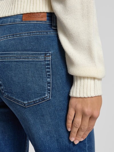 Only Jeansy o kroju straight fit z mieszanki bawełny model ‘BLUSH’ Ciemnoniebieski 3